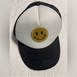 SMILEY FACE SPARKLE BASEBALL HAT!/ Super Trendy!